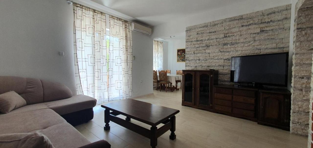 Apartment Nika *